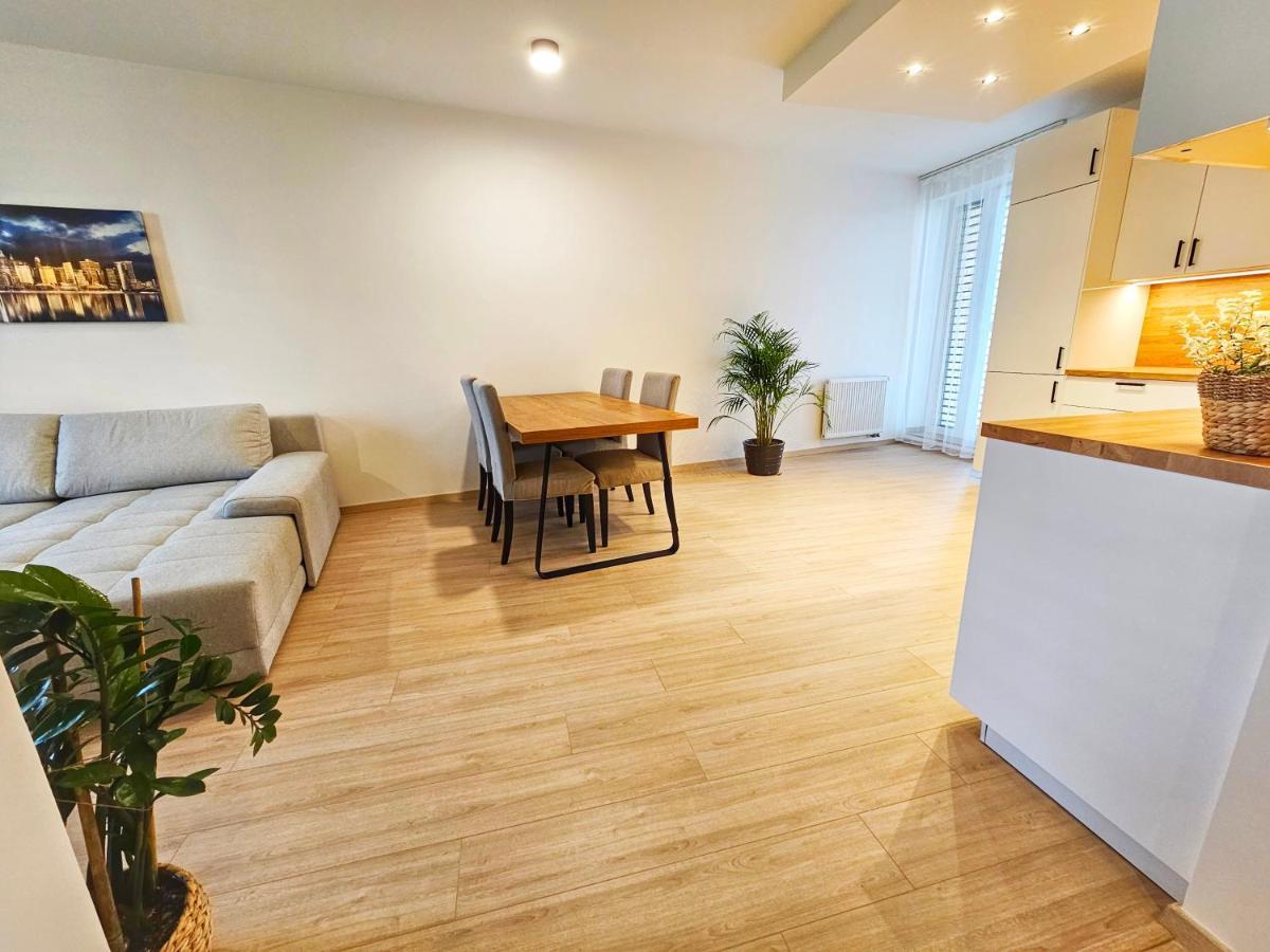 3 Room Apartment 2X Balcony, New Building, 21 Братислава Екстериор снимка